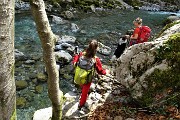36 Scendiamo sul greto del torrente Enna